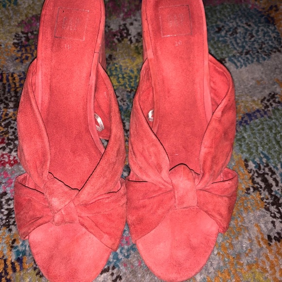 Knotted Strap Block Heel Mules - Picture 2 of 4